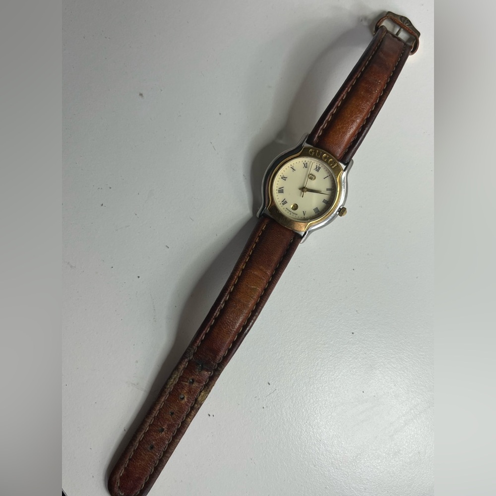 Gucci 8000L two tone ladies watch - Picture 7 of 14
